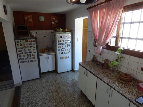 Imagen 10 de 22 de Casa En Venta Alto Alberdi 4 Dormitorios Apto Bancor