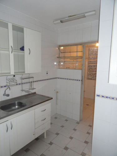Apartamento Com Excelente Custo - 62m², Primeiro Andar, 3 Quartos, 2 Banheiros, 1 Vaga - Com Sala De Convivência, Bicicletário E $500 Condomínio.