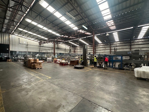 Excelente Bodega Con Oficinas En Quilicura | Bien Mantenida