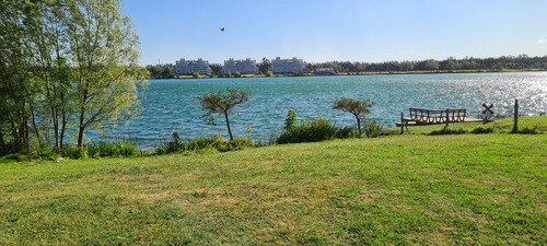 Lote A La Laguna En El Barrio Cerrado Santa Clara