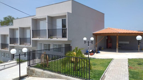 Imagem 8 de 14 de Pronto P/ Morar, 2 Dorms, Sacada, Quintal - R$ 189.900,00