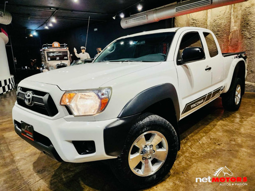 Toyota Tacoma Pick Up 2015