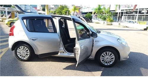Renault Sandero 1.6 Privilége 16v Flex 4p Automático