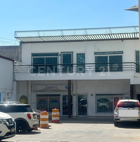 Renta Local Pa. Av. Tecnologico 4, Queretaro