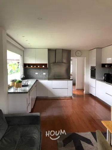 Casa En La Bajada. 3 Habitaciones, 329 M², Id: 146647