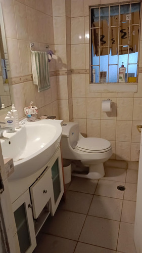 Venta Casa Un Piso A Dos Cuadras Del Troncal