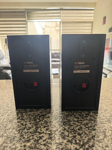 Bocinas Yamaha Ns-ap2800bls Negro (Usado)
