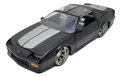 Auto De Colección Chevrolet Camaro 1985 Escala 1:24 Metálico