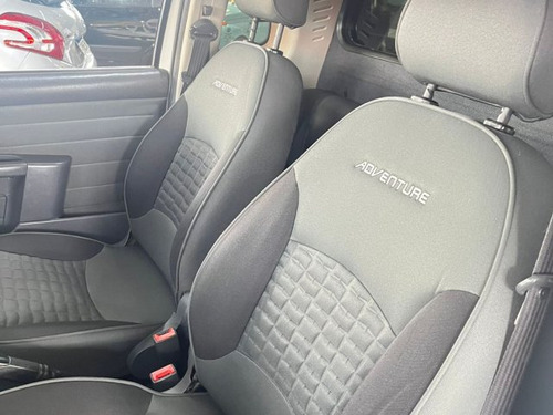 Fiat Strada Strada 1.8 MPI ADVENTURE CE 16V FLEX 2P MANUAL