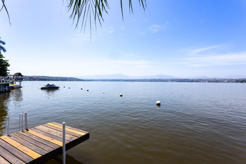 Casa A Orilla Del Lago De Tequesquitengo