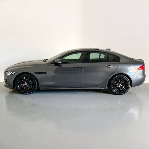 Imagem 8 de 15 de Jaguar Xe 2.0 16v Ingenium P250 Gasolina R-sport 4p