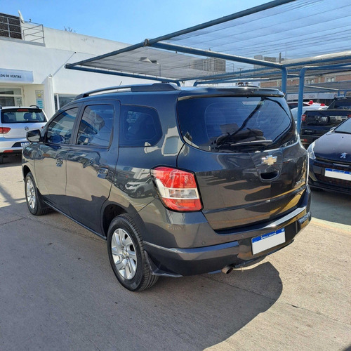 Imagen 3 de 19 de Chevrolet Spin 1.8 N 7p Ltz A/t 2016