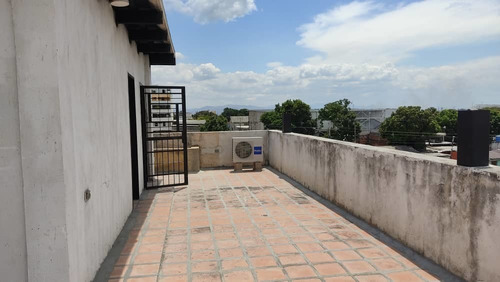 Imagen 23 de 25 de Edificio, Exclusivo, Comercial Maracay Atedf-01