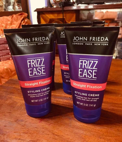 Imagen 1 de 1 de John Frieda Frizz Ease Straight Fixation Crema Hidratante