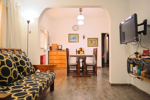 Imagen 8 de 30 de Casa 4 Ambientes En Rafael Calzada Con Parque Y Parrilla
