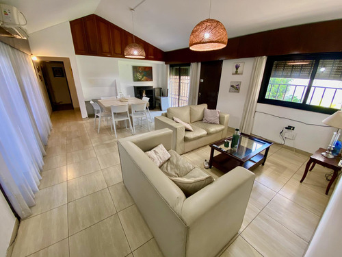 4 Dorm ( 1 En Suite) Apto Crèdito Mts Hospital Privado Casas En Venta Parque Velez Sarsfield