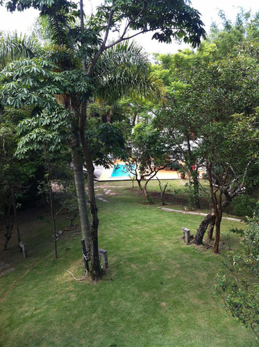 Casa Com Piscina - Bombinhas-sc. Brasil