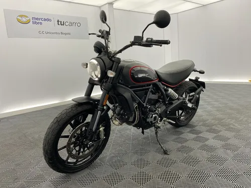 Ducati Scrambler 800 Dark