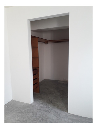 Imagen 6 de 9 de Vendo Apartamento 98m2 3h/2b/2p La Urbina 6502