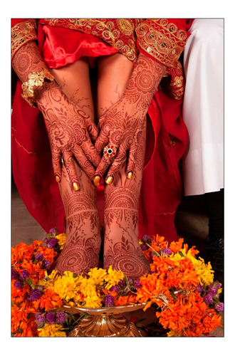 Vinilo Decorativo 50x75cm Mehendi Manos Celebracion M2