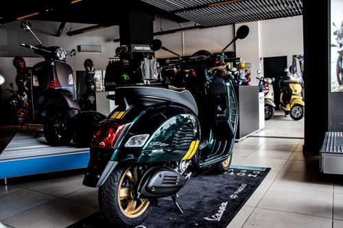 Imagen 7 de 25 de Vespa Gts Super 300 Racing Sixties Disponible Ya