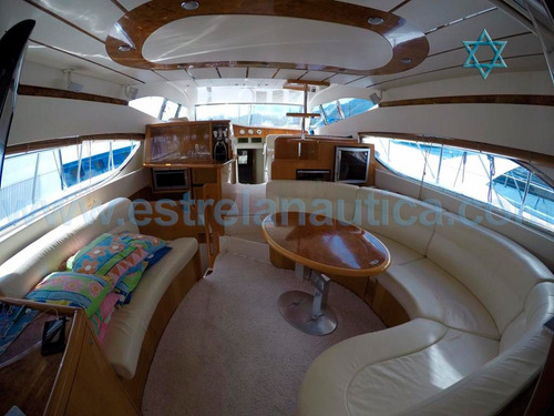 Imagem 10 de 10 de Lancha Ferretti 55 Iate Ambar Axtor Intermarine Armada