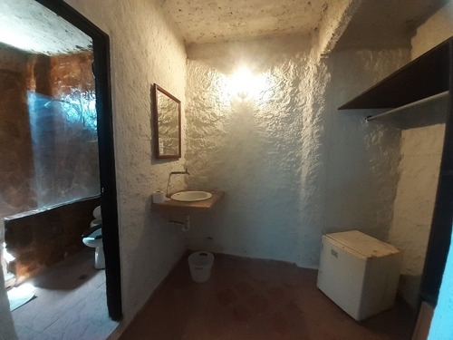 Se Vende Hotel Tucacas & Spa Boca De Aroa, Falcon. Operativo