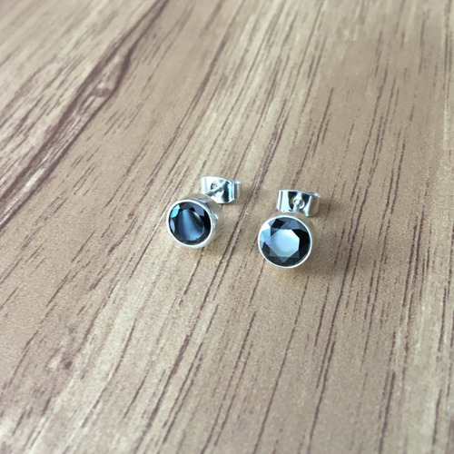 Imagen 5 de 10 de Aretes Broqueles De Plata 925 Y Zirconia Cubica Negra Agálea