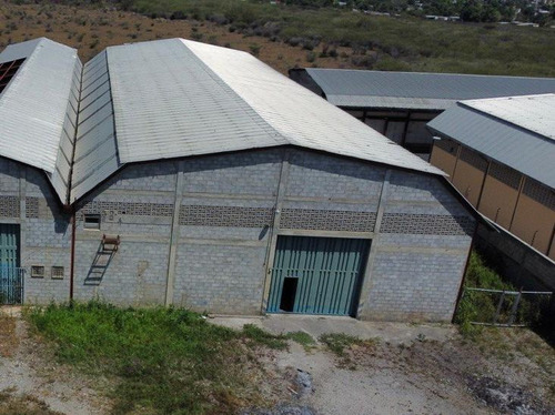 En Alquiler Galpón De 1000mtr2 En Una De Las Zonas Industriales Mas Transitada De La Ciudad