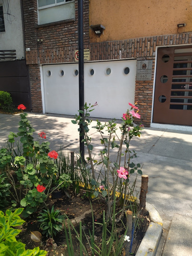 Rento Habitación Privada Amueblada En Excelente Ubicación.