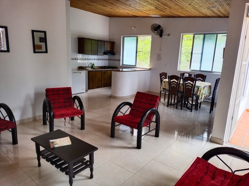 Imagen 8 de 14 de Hermosa Casa Esquinera En Zona Del Valorización
