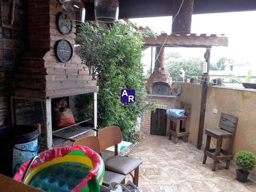 Imagem 10 de 15 de Vendo Sobrado Cotia 2 Dormitórios Com Quintal 50m2 Lavabo E Vaga De Garagem Condomínio Fechado - Cc00260 - 70485395