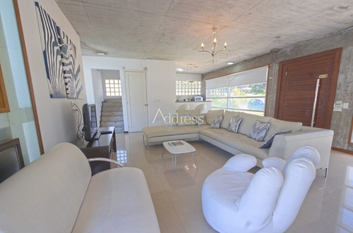 Casa En Rincon Del Indio En Venta- Ref: 2992
