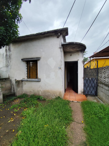 Casa 2 Dormitorios , Calle Pintado