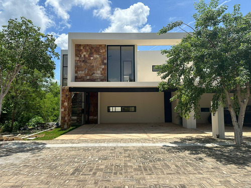 Casa En Venta Merida, Temozon Norte En Privada, Modelo Betha, A 9 Meses.