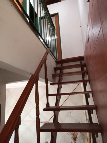 Morón Centro-dueño-casa Y Local Comercial - Para Reciclar
