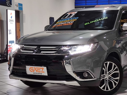 Imagem 2 de 20 de Mitsubishi Outlander 3.0 Gt 4x4 V6 24v 2017