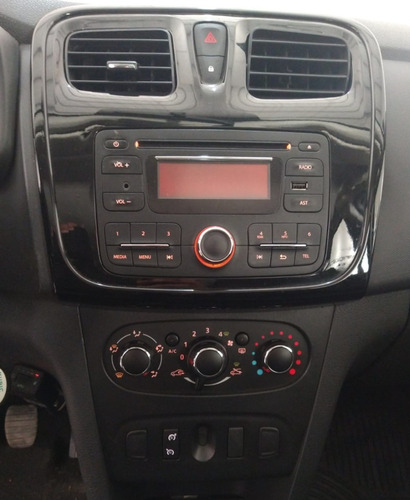 Imagen 12 de 16 de Sandero Stepway 1.6 Dynamique 2015