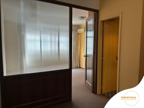 Vendemos Oficina Con Kitchinette Y Baño Privado -