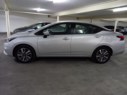 Imagen 4 de 13 de Nissan Versa 1.6 Advance Mt 2022 0km