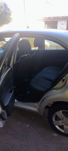 Imagen 9 de 16 de Chevrolet Aveo Lt 2010