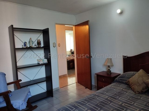 Imagen 17 de 27 de Apartamento En Venta Urb. San Jacinto, Maracay, 22-19102 Mv