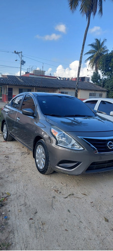 Nissan Versa 2015