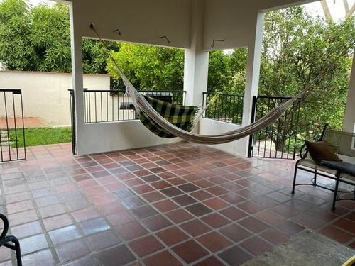 Imagen 16 de 21 de Casa En Venta En Prados Del Este 22-469 Gustavo Nieves 0412 6057058 G6