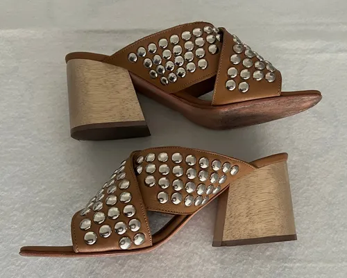 Sandalias sarkany online usadas