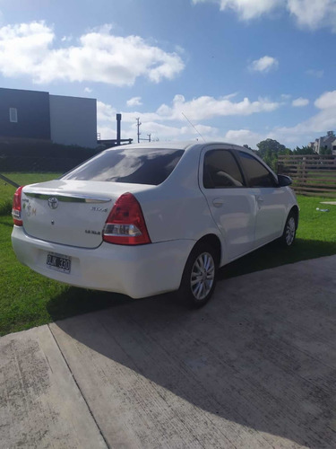 Imagen 5 de 9 de Toyota Etios 2014 1.5 Sedan Xls