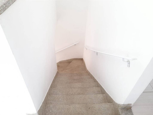 Imagem 6 de 17 de Sobreposta Alta Com 2 Dormitórios , Sala, Banheiro, Cozinha, Área De Serviço. Excelente Acabamento. - Hm3375