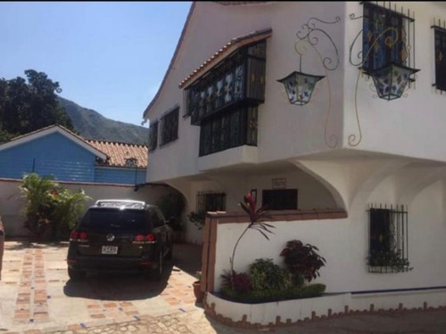 En Venta Town House En Barrio Sucre