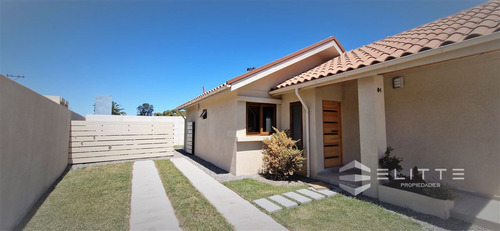 Casa De 3 Dorm 2 Baños En Venta En La Cruz Oportunidad Única