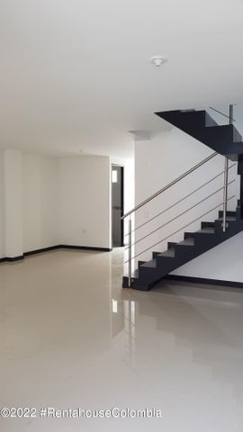 Imagen 6 de 10 de Casa En Venta En Lebrija, Santander 22-1868 C.o